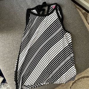 Vince Camuto, size XL, sleeveless top